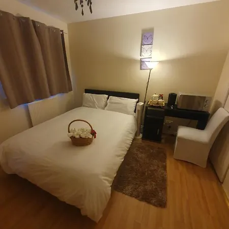 Double Size And Single Room In Barking Barking  Exterior photo