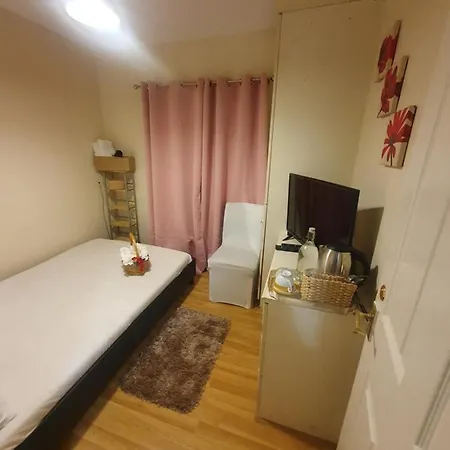 Double Size And Single Room In Barking Barking  Exterior photo