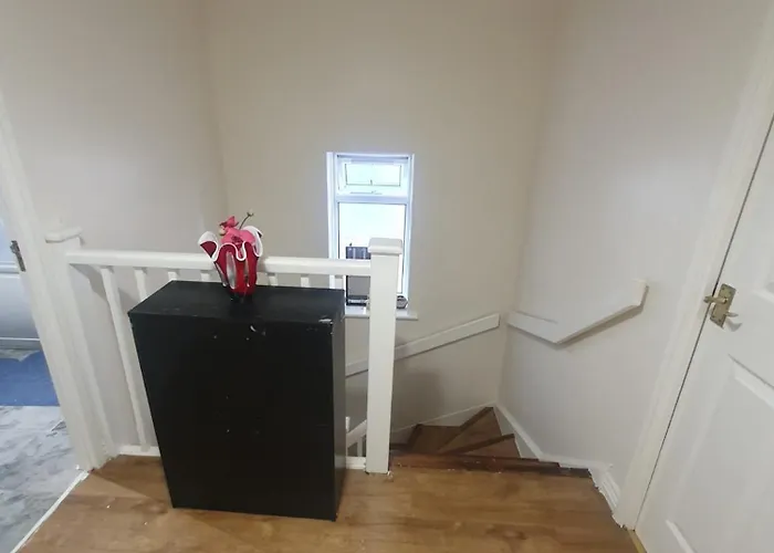Double Size And Single Room In Barking