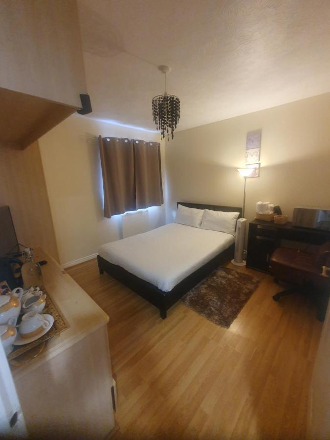 Double Size And Single In Barking * Barking (Greater London)