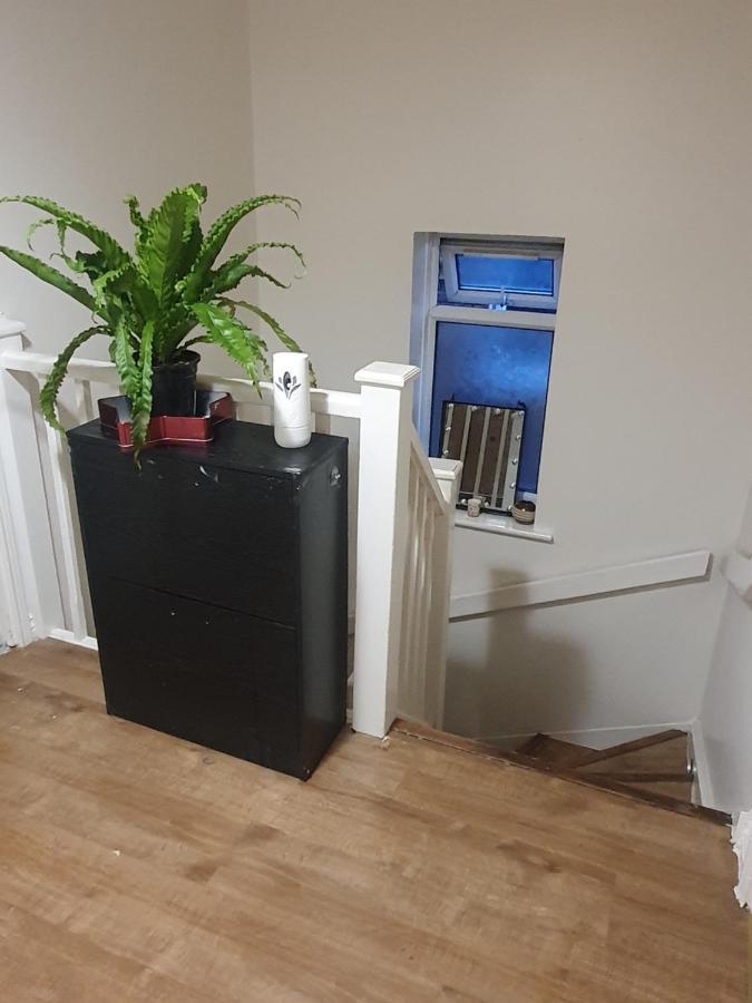 Double Size And Single In Barking