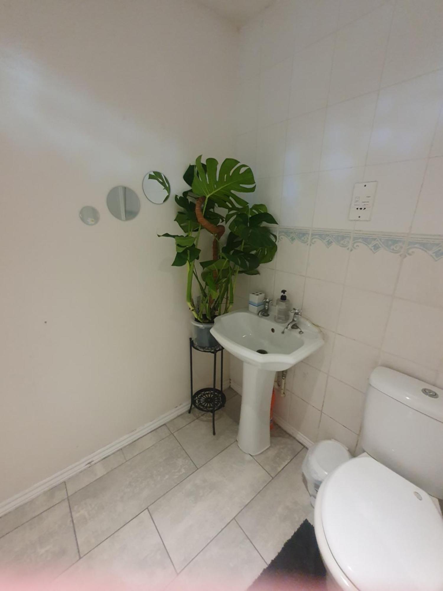 Double Size And Single In Barking